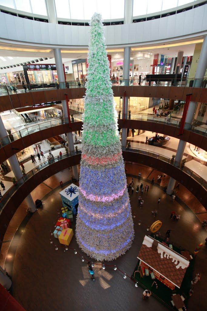 Filipinos in Dubai celebrate Christmas far from home : NPR