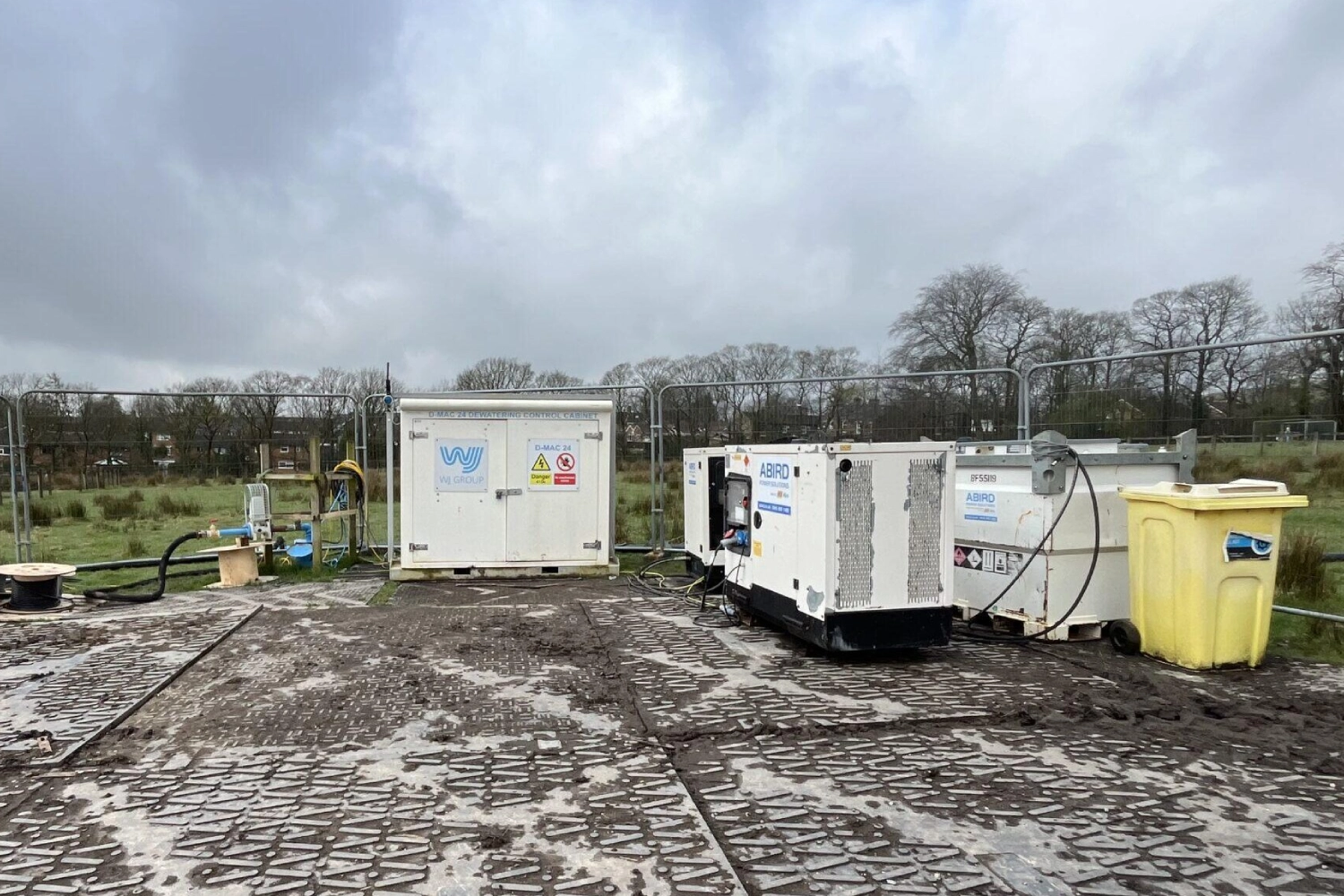 WJ UK contruction site showing outdoor equipment | A57 Mottram Moor | Pumping test